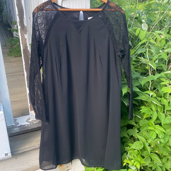 BEPEI "Lace in Point" Black Lace Sleeve Chiffon Dress Women's Size M - Picture 6 of 12